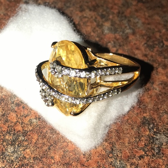 Fashion Ring, sz 6 3/4 gold-tone Lrg Citrine stone, NWOT - Picture 3 of 8